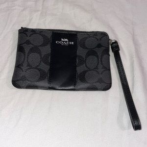 Coach wristlet wallet